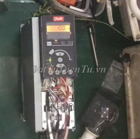 Sửa Biến tần Danfoss 3kW VLT Model: FC-302P3K0T5E20H2BNCXXXSXXXXAXBXCXXXXDX A469 Lỗi W27, lỗi W27, lỗi cháy trở phanh Sửa chữa Biến tần Danfoss 3kW VLT Model: FC-302P3K0T5E20H2BNCXXXSXXXXAXBXCXXXXDX Serial: A469 Lỗi W27, lỗi cháy trở phanh