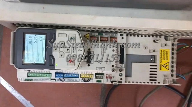 Sửa Biến tần ABB 7.5kW ACS580-01-018A-4 1110 Lỗi truyền thông Sửa chữa Biến tần ABB 7.5kW Model: ACS580-01-018A-4 Serial: 1110 Lỗi truyền thông