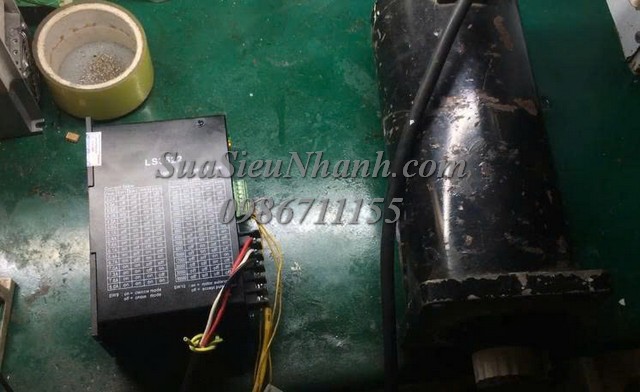 Sửa Bộ điều khiển động cơ bước LS3522 LS3522 0065 Lỗi nguồn Sưa·chữa Bộ điều khiển động cơ bước LS3522 Model: LS3522 Serial: 0065 Lỗi nguồn
