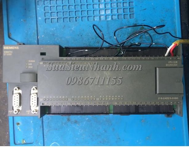 Sửa PLC SIEMENS SIMATIC S7-200 CPU226 DC/DC/DC 6ES7216-2AD23-0XB0 8788 Lỗi đầu ra Q1.0 đến Q1.4 Sửa chữa PLC SIEMENS SIMATIC S7-200 CPU226 DC/DC/DC Model: 6ES7216-2AD23-0XB0 Serial: 8788 Lỗi đầu ra Q1.0 đến Q1.4