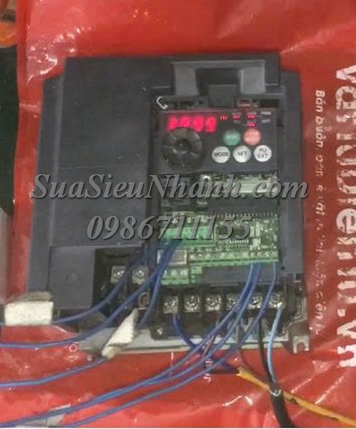Sửa Biến tần 2.2kW MITSUBISHI FR-E740-2.2K-CHT 8110 ( XM69 ) Lỗi ELOH; Sửa chữa Biến tần 2.2kW MITSUBISHI; Model: FR-E740-2.2K-CHT Serial: 8110 ( XM69 ); Lỗi ELOH