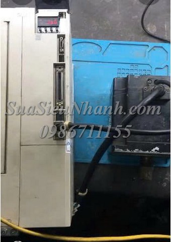 Sửa SERVO DRIVER YASKAWA 5kW Sigma 7 SGD7S-330A00A002 0064T Lỗi 1 gạch giữa màn hình; Sửa chữa SERVO DRIVER YASKAWA 5kW Sigma 7; Model: SGD7S-330A00A002 Serial: 0064; Lỗi 1 gạch giữa màn hình