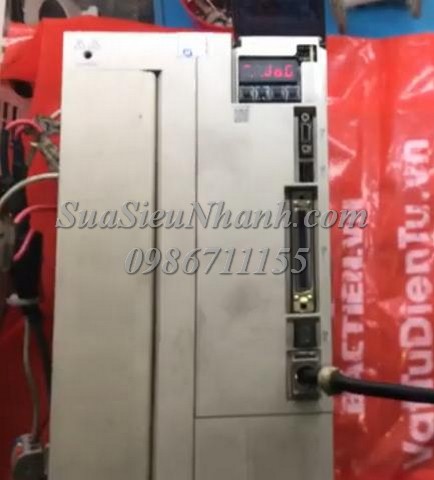 Sửa SERVO DRIVER YASKAWA 5kW Sigma 7 SGD7S-330A00A002 0064 Lỗi 1 gạch giữa màn hình; Sửa chữa SERVO DRIVER YASKAWA 5kW Sigma 7; Model: SGD7S-330A00A002 Serial: 0064; Lỗi 1 gạch giữa màn hình